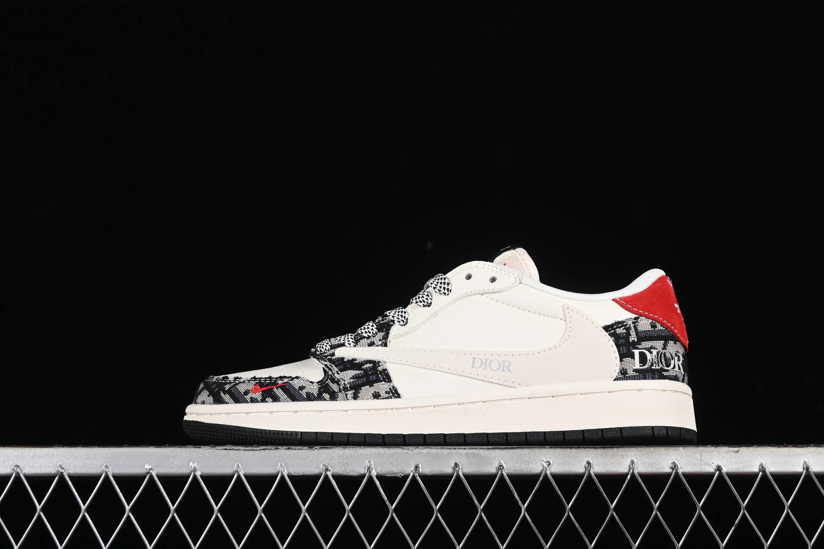 All Categories Air Jordan Jordan Series Basketball Shoes Air Jordan 1 Low High-end Customized Low-top Shoes Travis Scott x Fragment Design x Air Jordan 1 Low OG SP AJ1 Joe 1 Dior Joint-Micro Blue Knit Low-top Cultural Casual Shoes XY2688-108